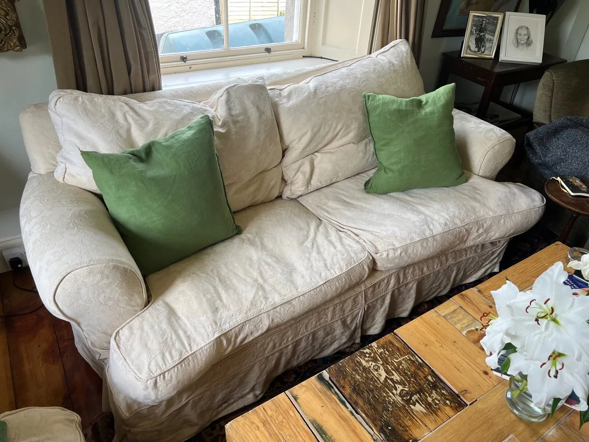 free furniture - Image 1