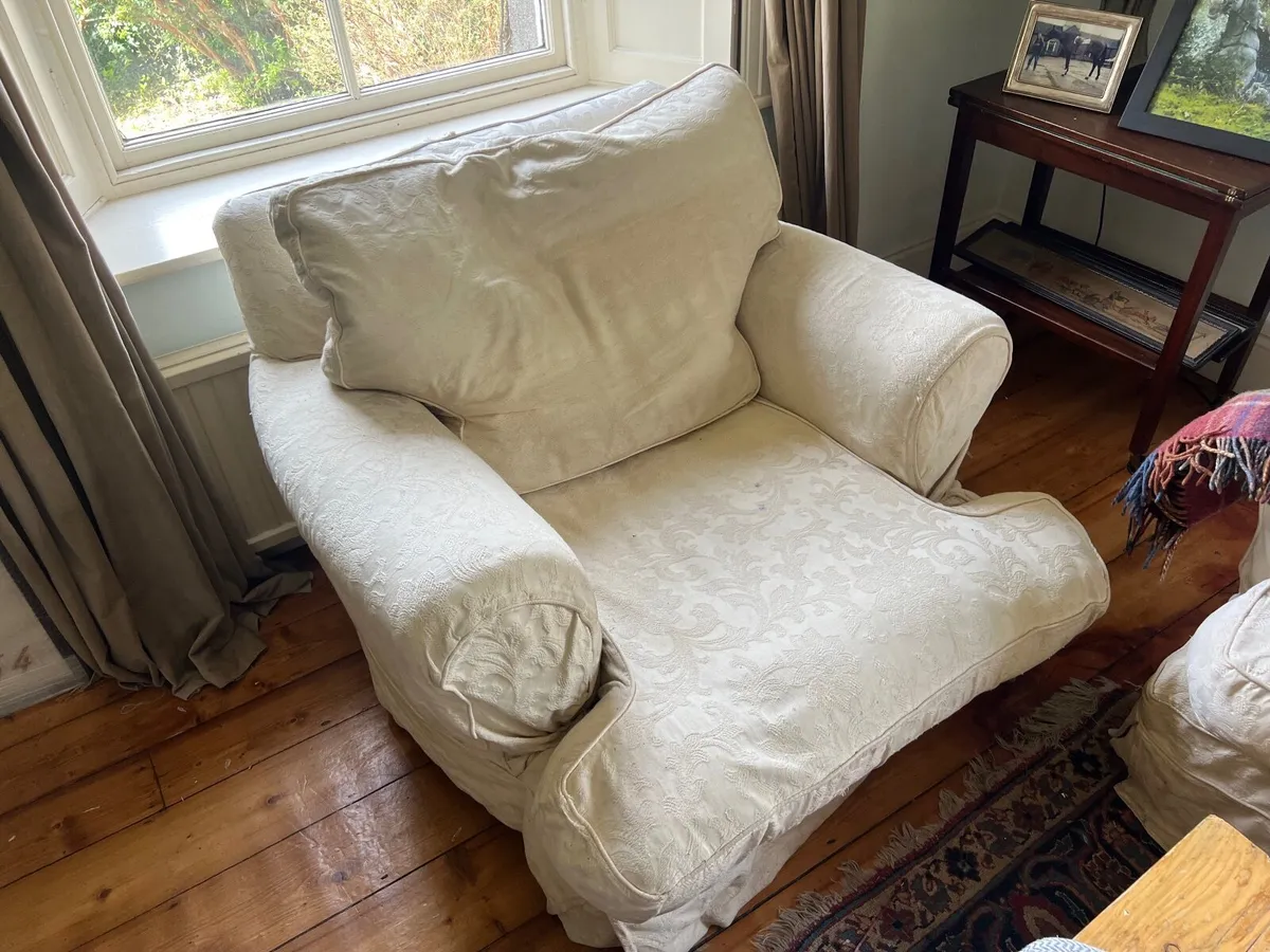 free furniture - Image 2