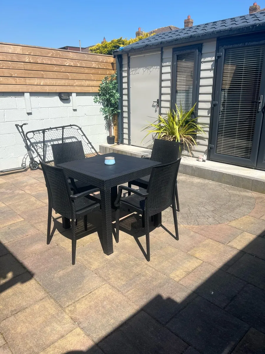 Garden Table & Chairs