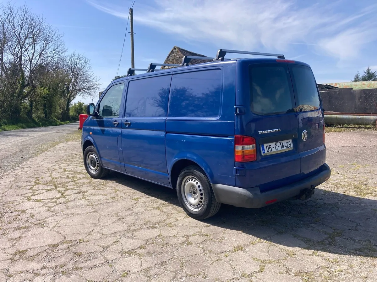 VW T5 Transporter 2.5 - Image 3