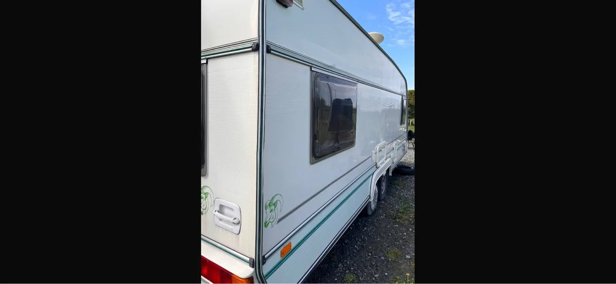 Caravan Dalesman 520 lb twin axel - Image 3
