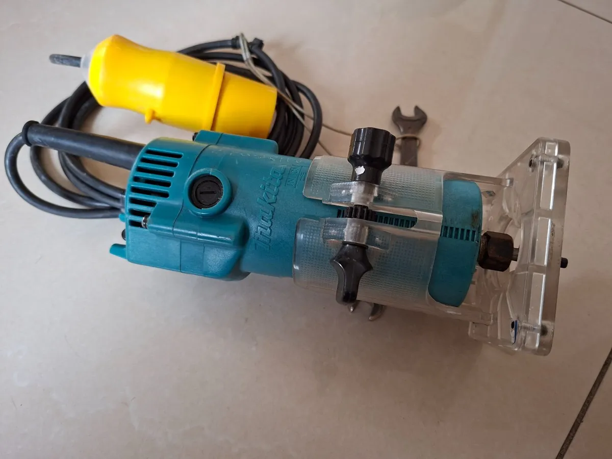 Makita 3703 Laminate Trimmer 110v - Image 4