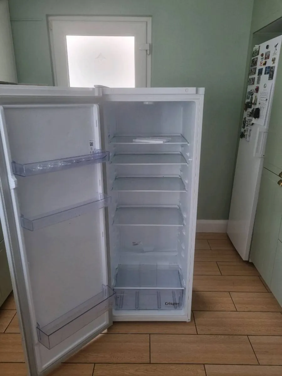 Tall fridge - Image 2