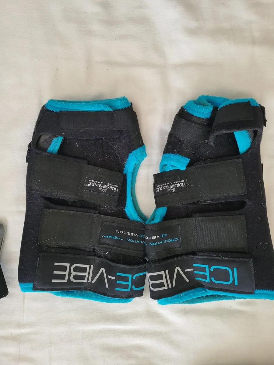 Horseware Ice Vibe vibrating hock, knee and leg wr - Image 2