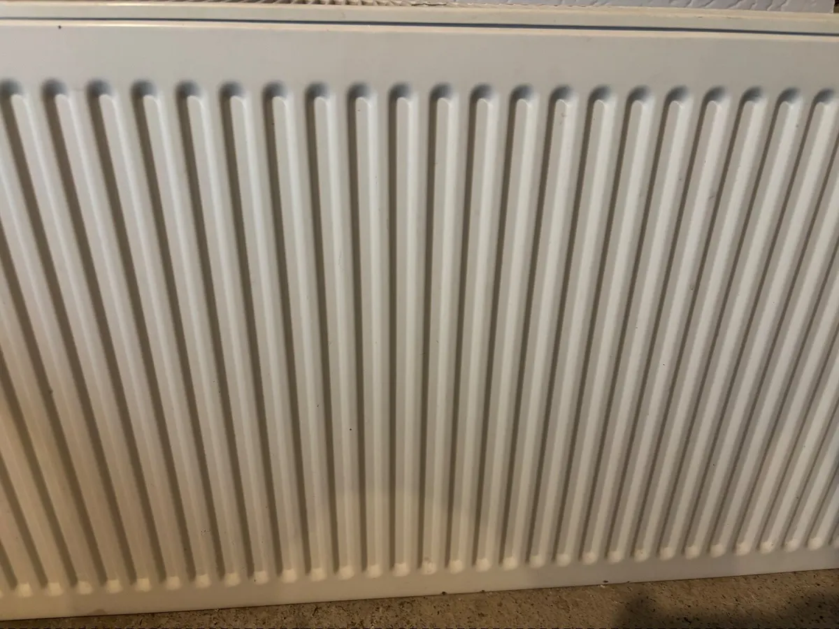 2 Radiator 1000 by 500 - Image 1