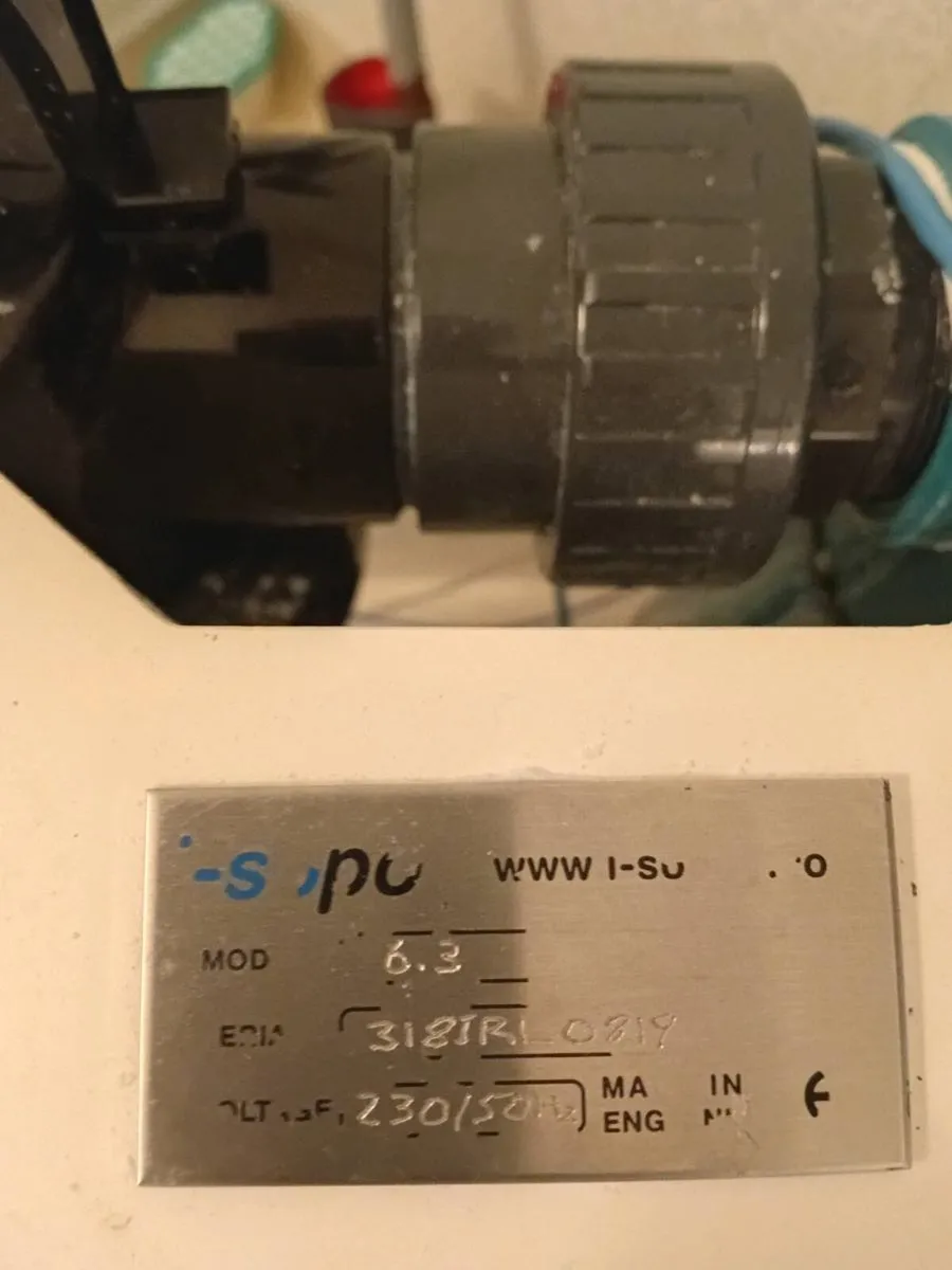 isopod sensory deprivation tanks - Image 4