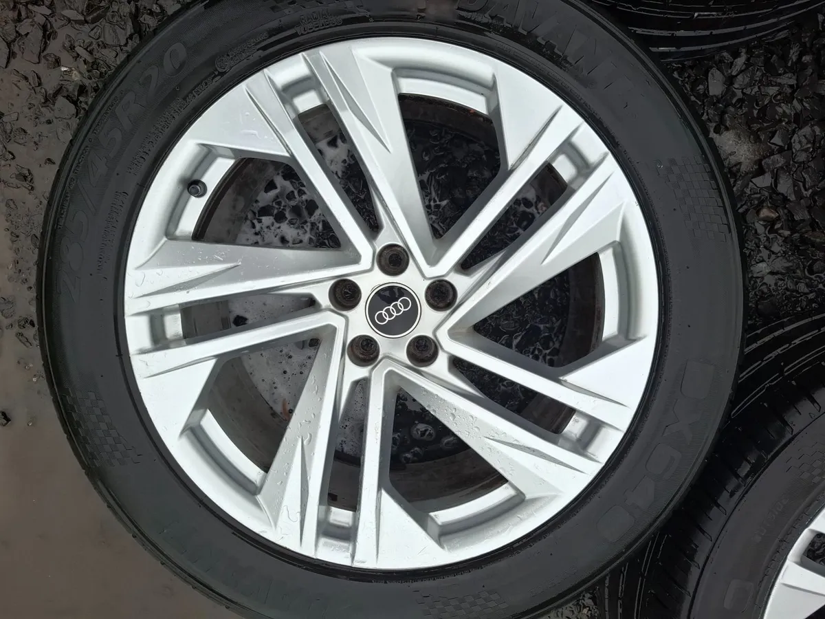 20" Genuine Audi Q7 S Line Alloys with tyres - Image 3