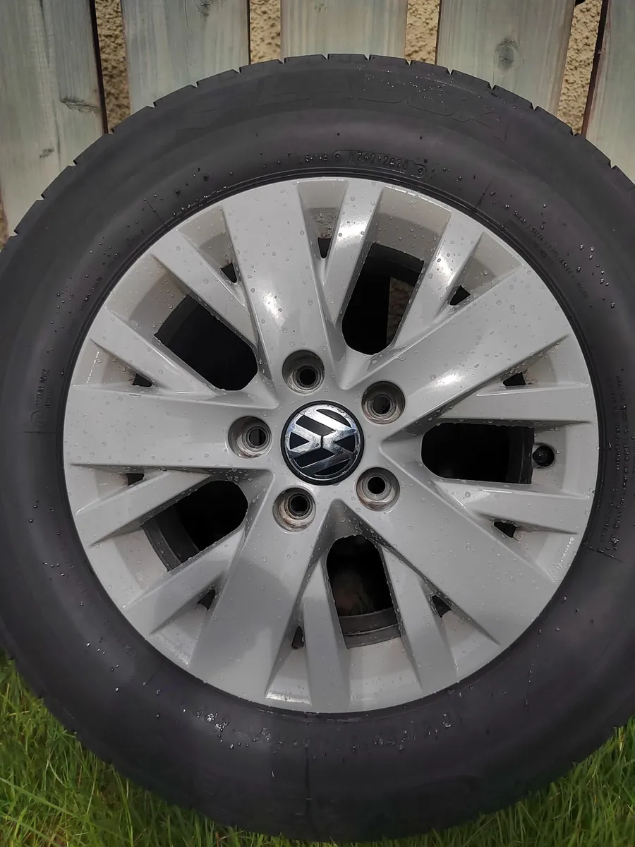 Vw transporter t5 t6 alloys with tyers 16inch - Image 3