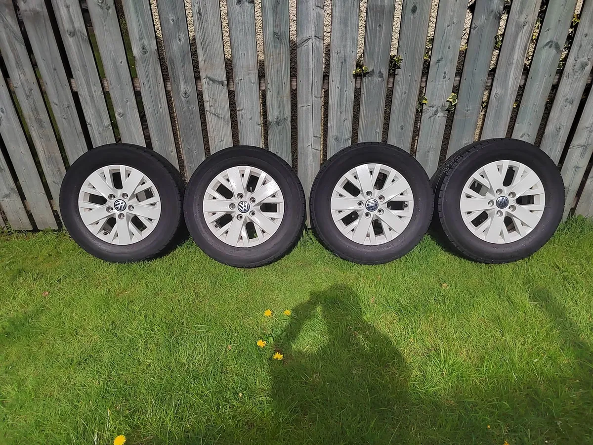 Vw transporter t5 t6 alloys with tyers 16inch - Image 1