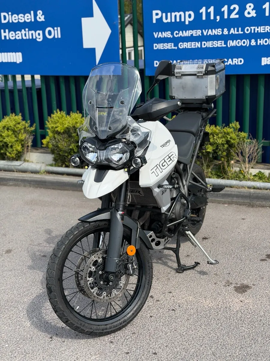 Triumph Tiger 800 XCX - Image 2