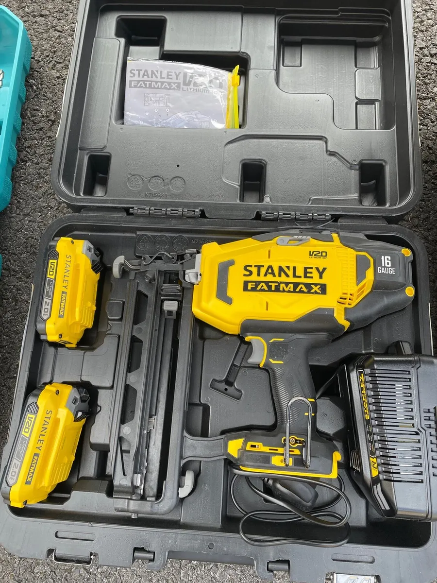 Stanley fat max v20 16 gauge nail gun - Image 2