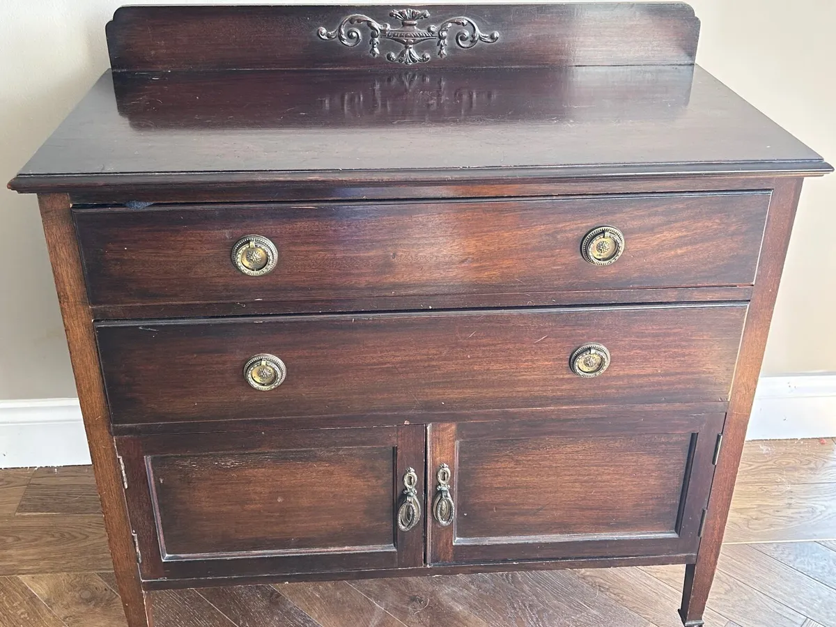 Chest of Drawers