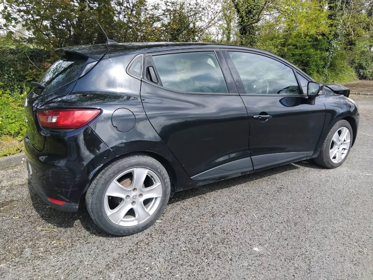 2015 Renault Clio Low Kms - Image 2