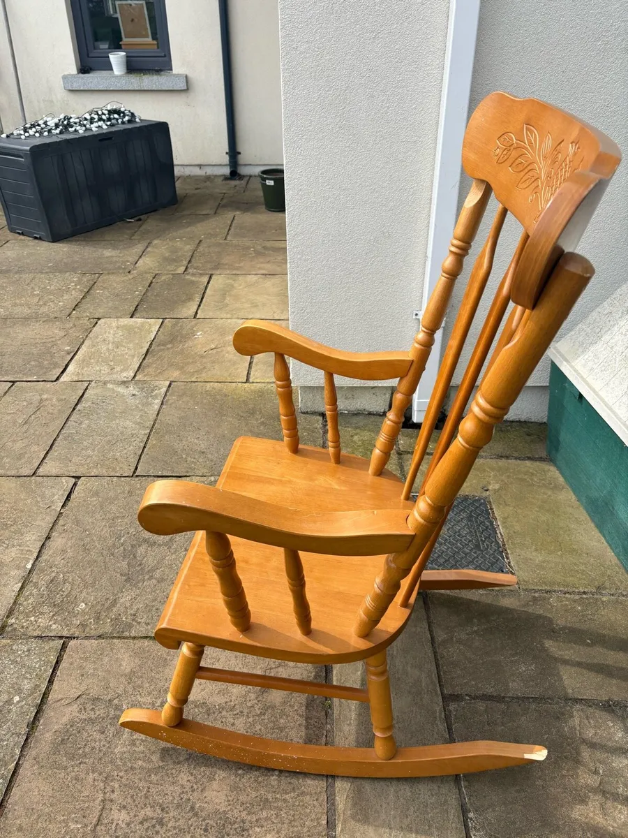 Rocking chair - Image 2