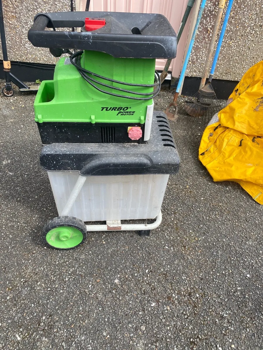 Garden mulcher/shredder - Image 1
