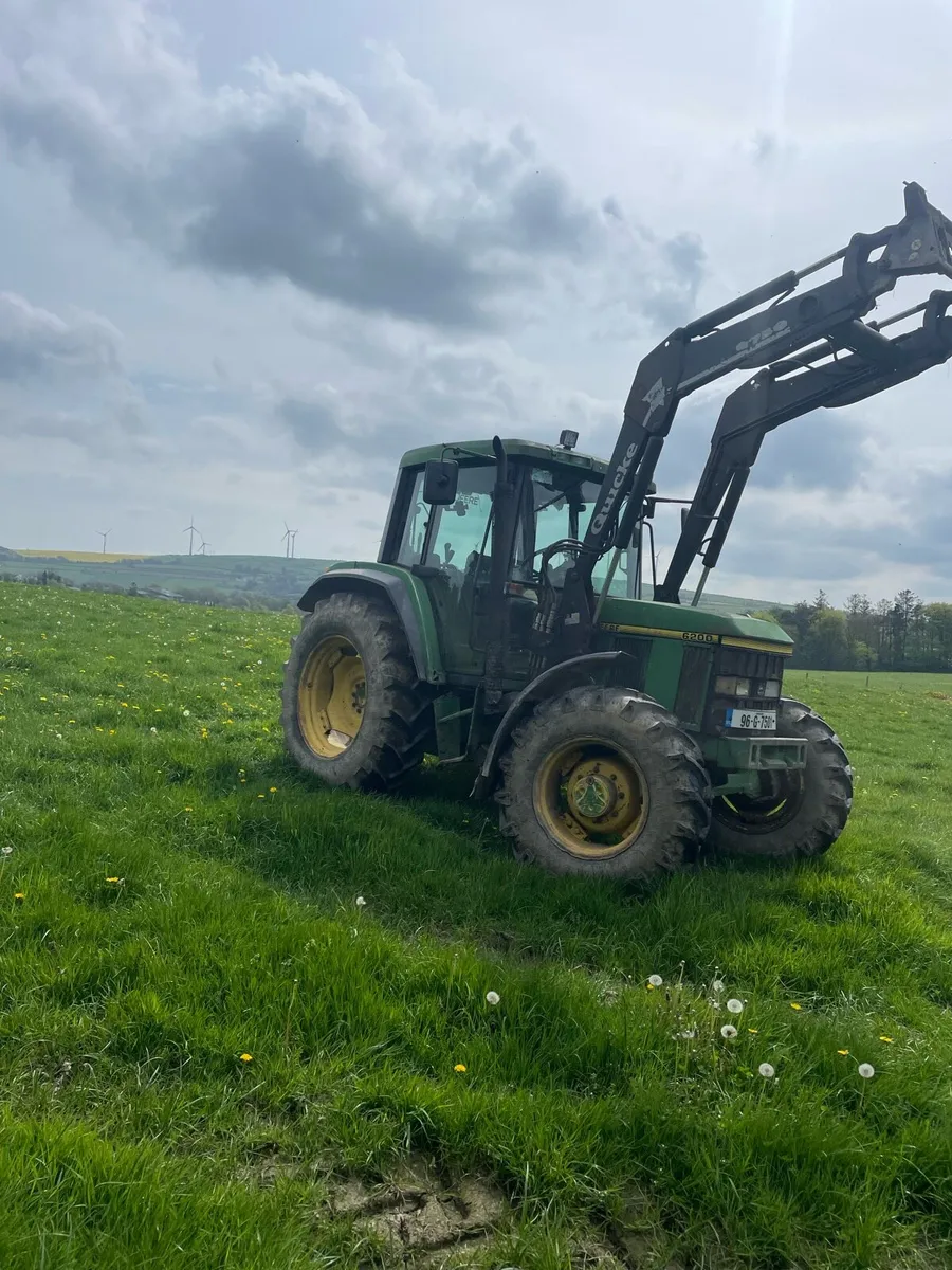 John Deere 6200 with loader - Image 3