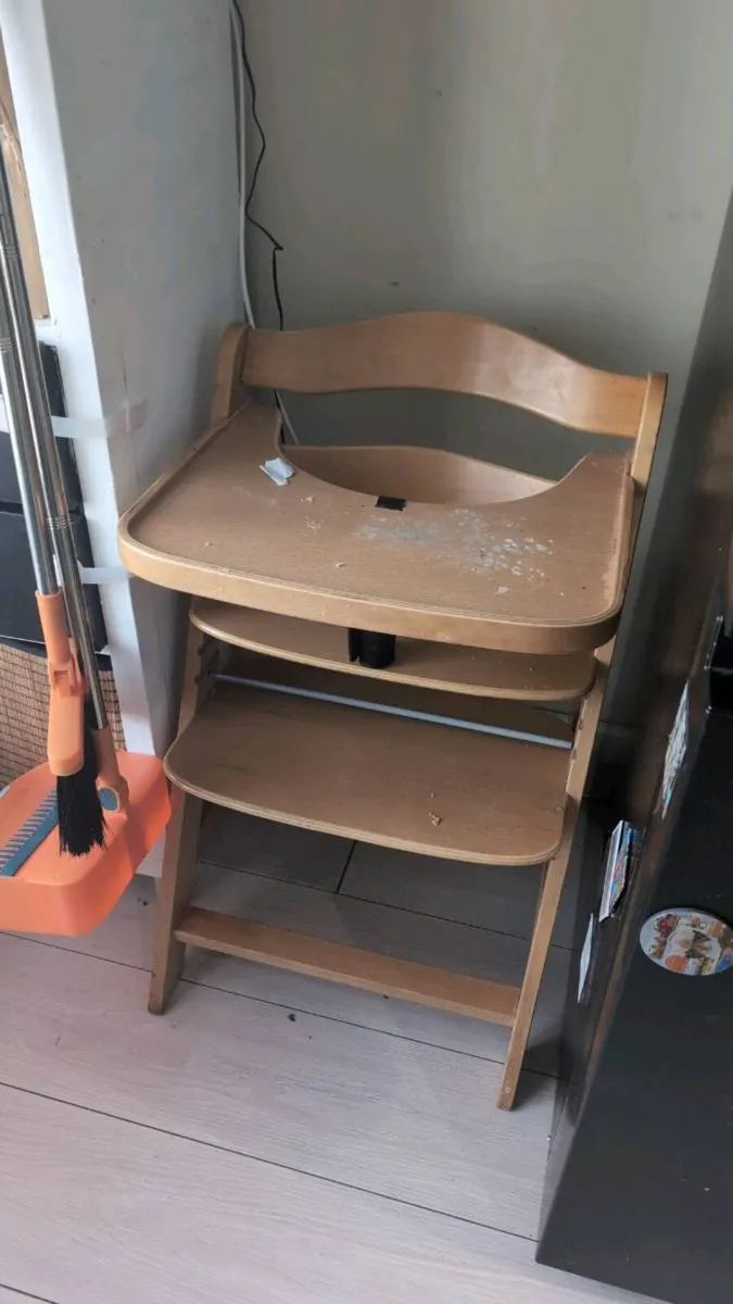 High chair - Image 2