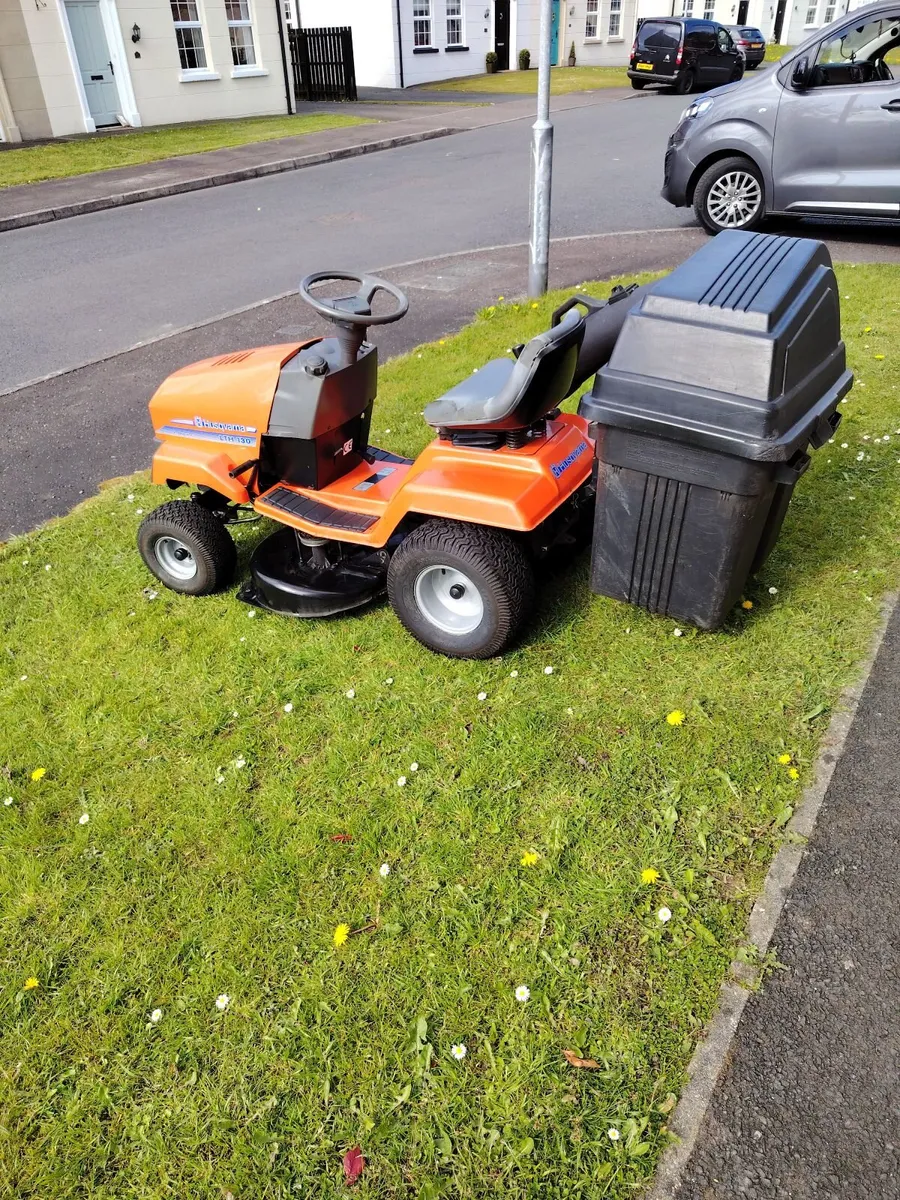 Husqvarna ride on lawnmower - Image 3