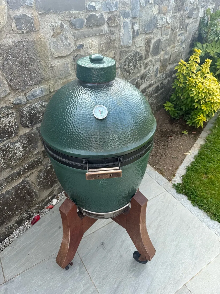 Big Green Egg - Image 1