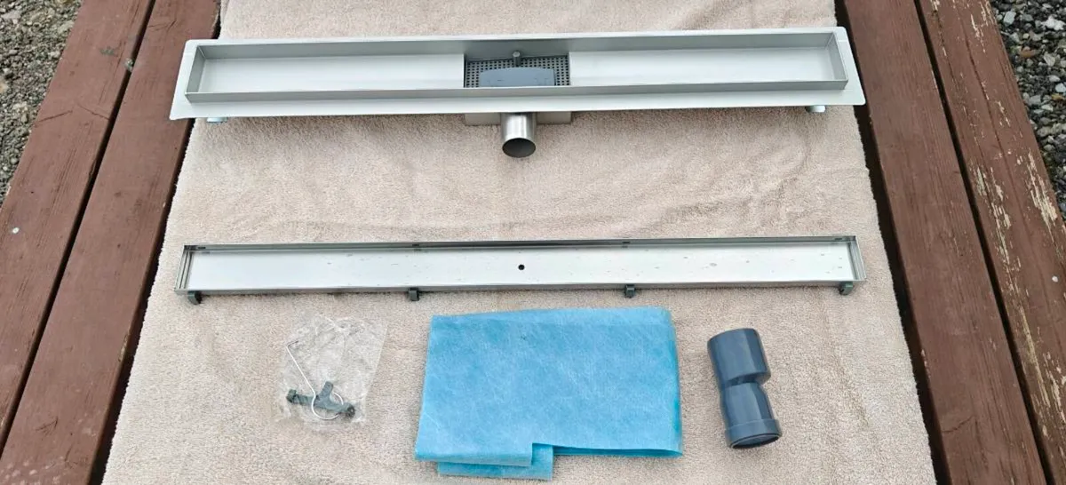 Linear shower drain 700mm - Image 1