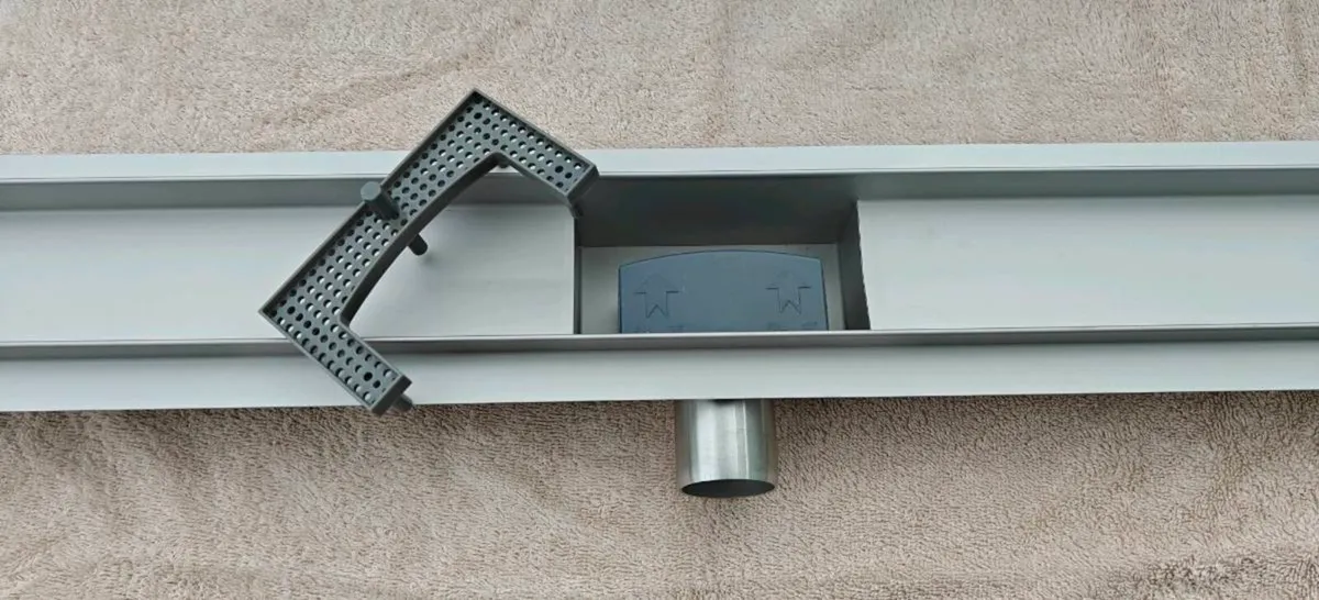 Linear shower drain 700mm - Image 3