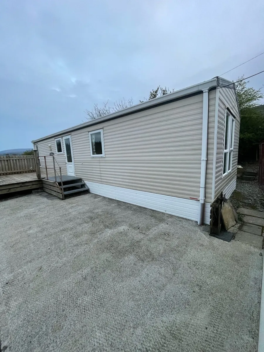 Mobile home - Image 1