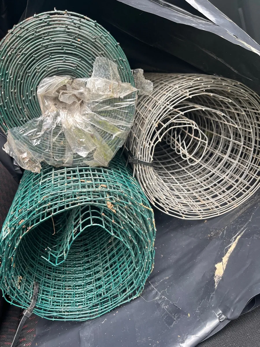 Three rolls of wire mesh Quick Sale - Image 1