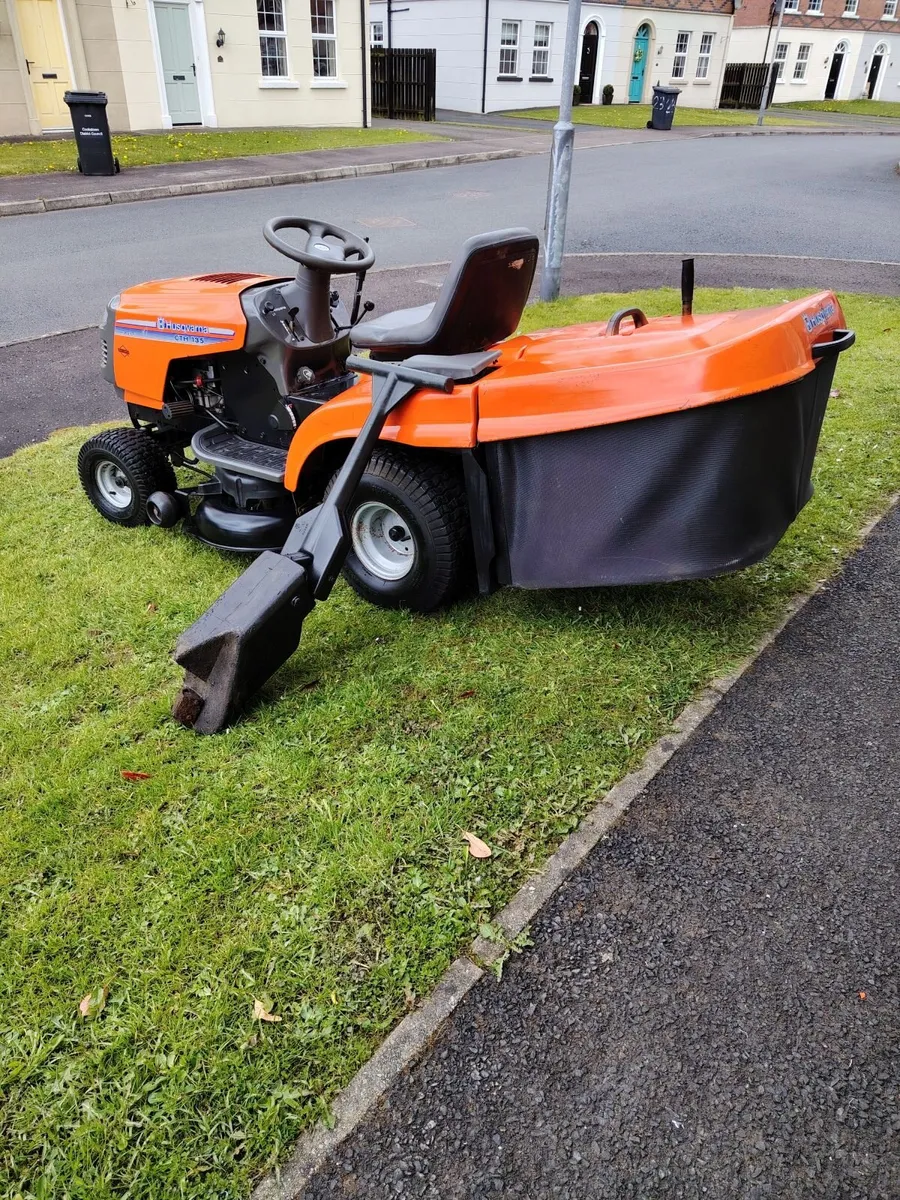 Husqvarna ride on lawnmower - Image 4