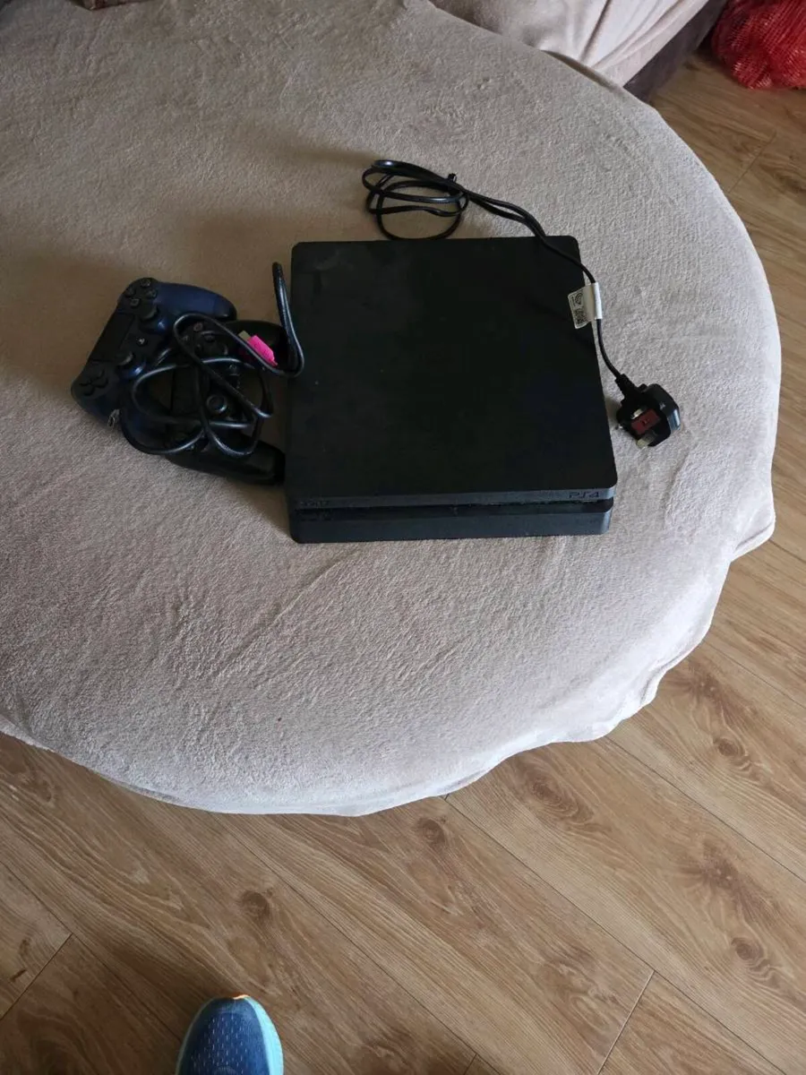 Playstation 4 - Image 2