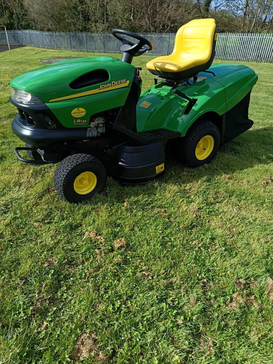 Ride on lawnmower - Image 2