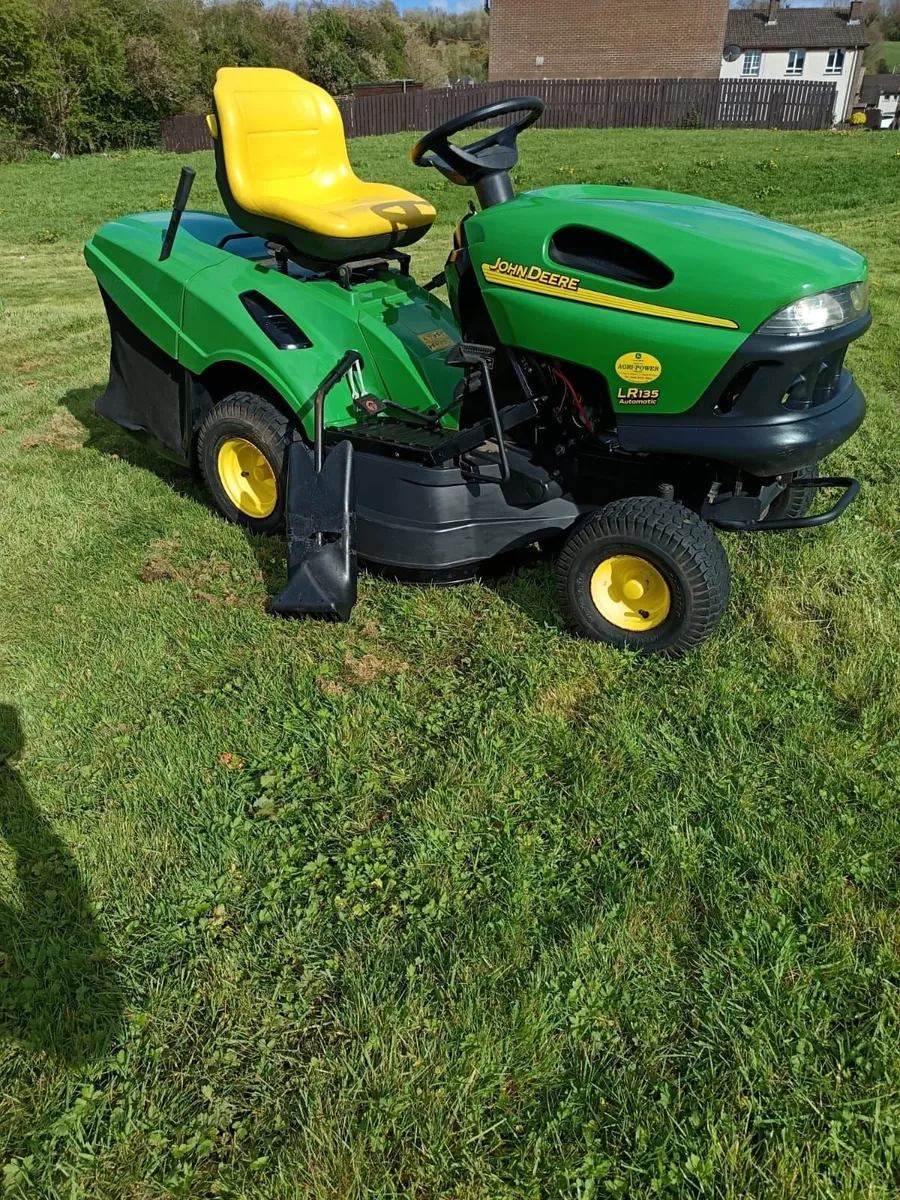 Ride on lawnmower - Image 3