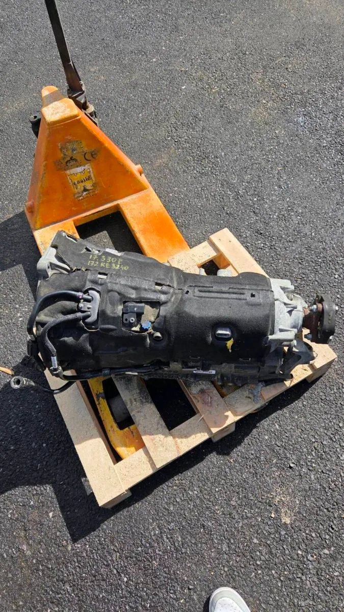 BMW 330E F30 AUTOMATIC GEARBOX (2017) - Image 3