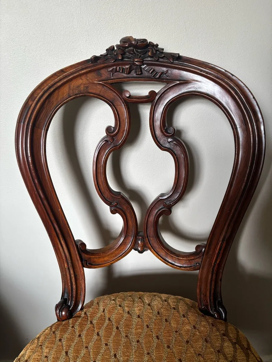 Vintage Victorian style carved walnut accent chair - Image 2