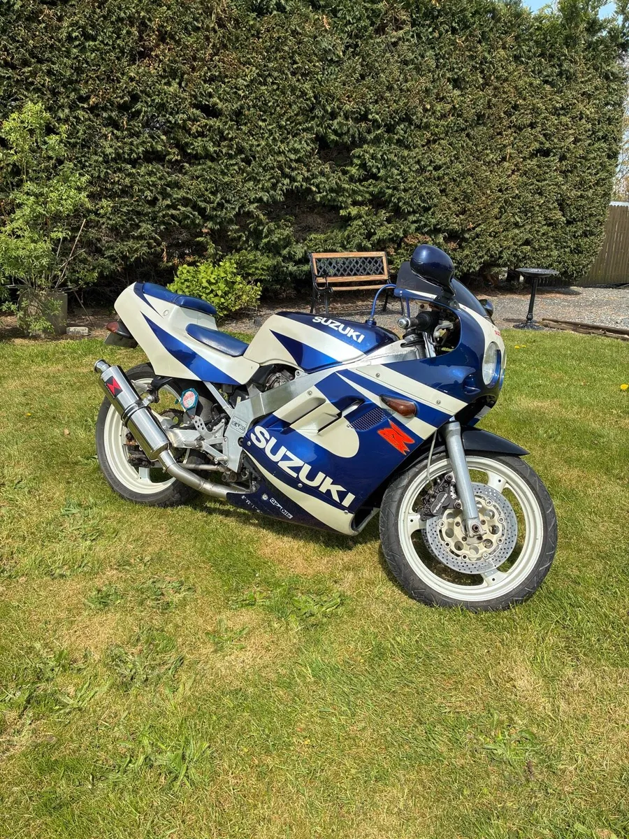 Suzuki GSXR 400, 1988 - Image 1