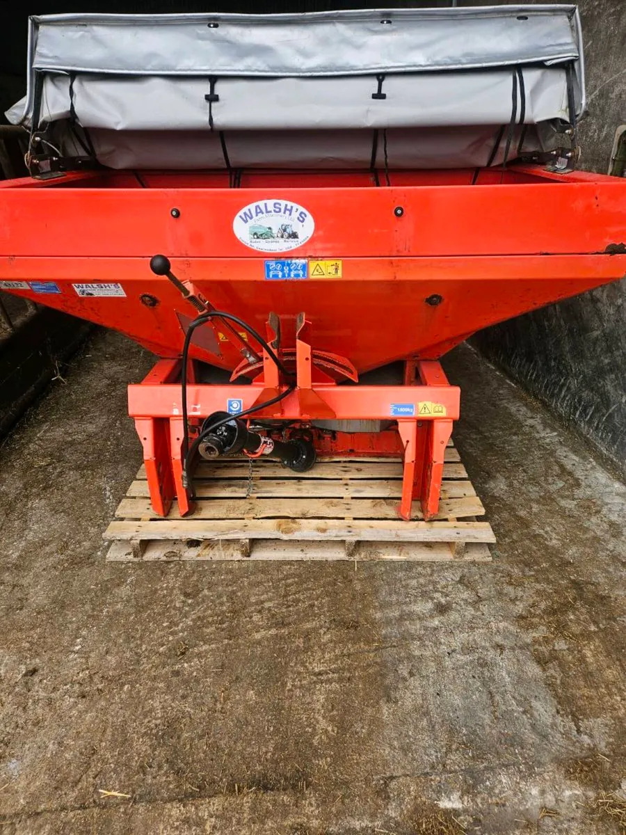 Rauch fertiliser spreader - Image 2