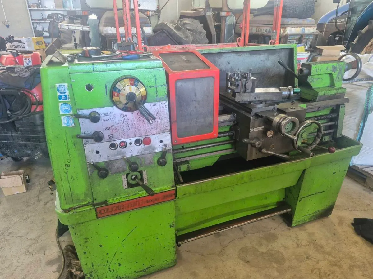 Colchester triumph 2000 lathe - Image 1