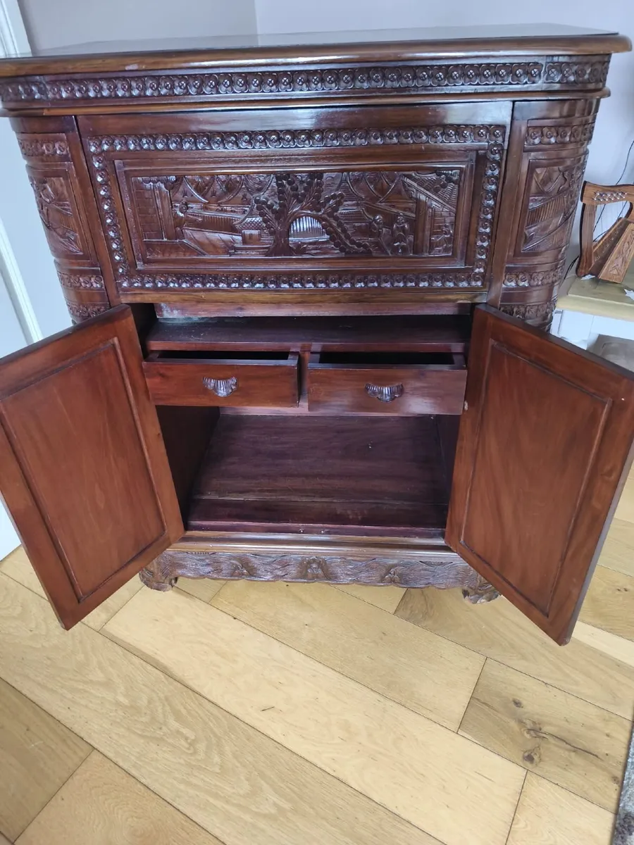 Vintage Chinese-style bar - Image 2