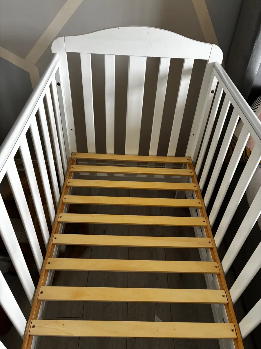 Baby/toddler mothercare cot - Image 4