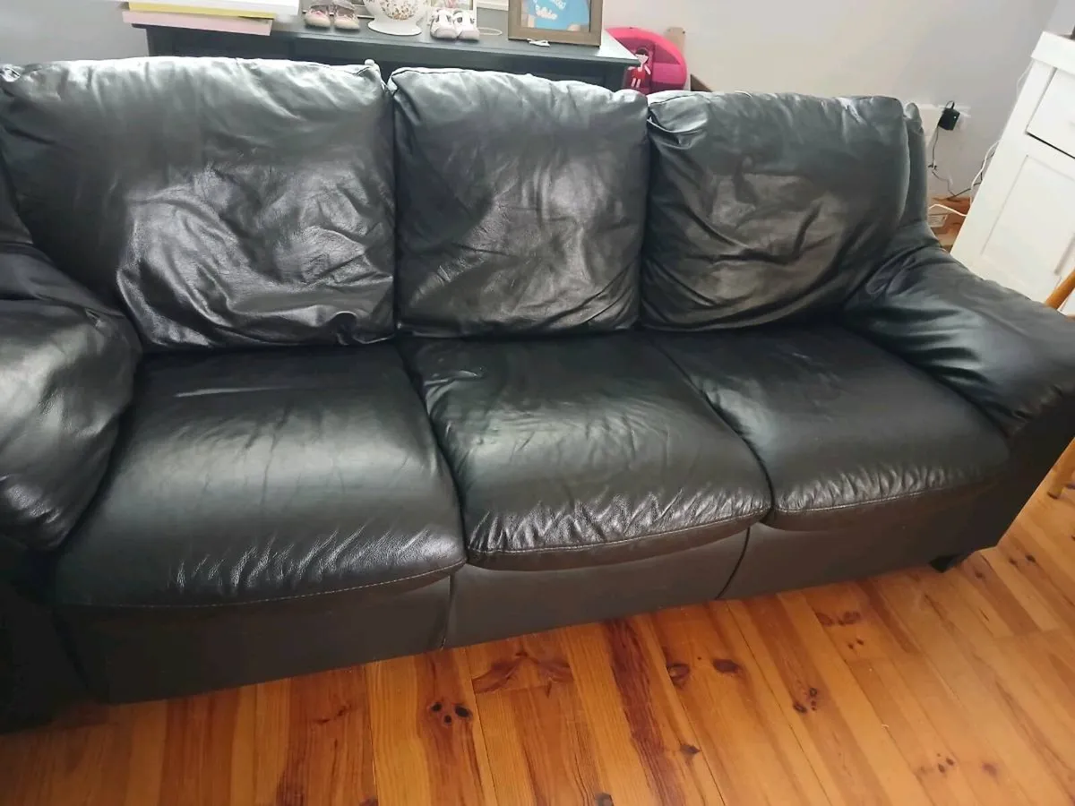 Black leather  3 seater and 2 one seaters - Image 1