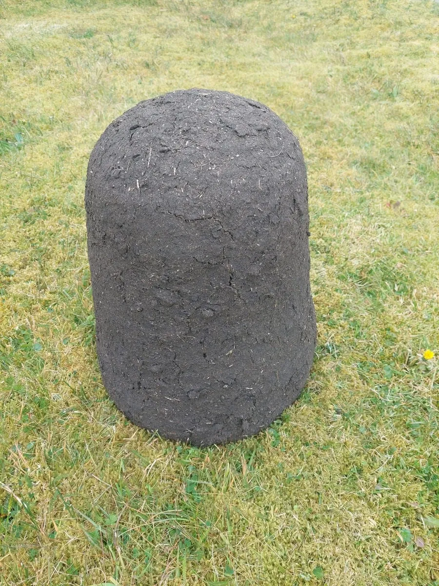 Large straw Bee skep - Image 4