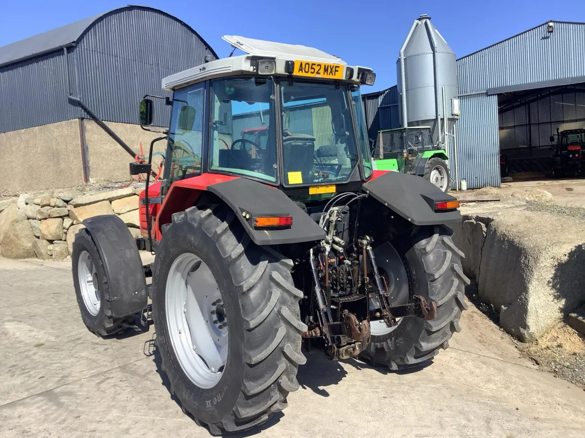 2002 MF 6270 - Image 4