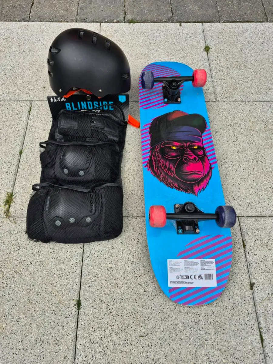 Skate board and safety set - Image 1