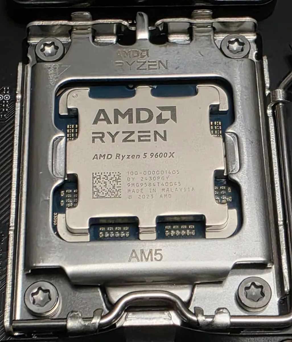 MSI B650 Gaming Plus WiFi + Ryzen 5 9600X CPU - Image 2