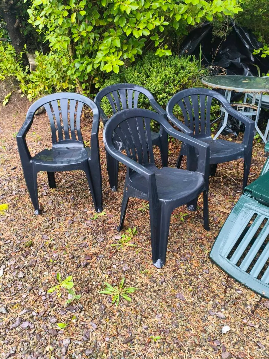 Set 4 chairs, lounger on wheels,all new,45 lot - Image 4