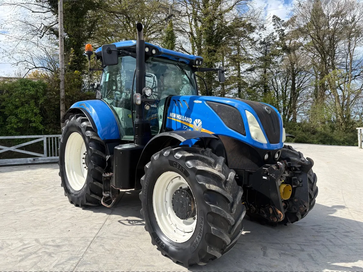 2017 New Holland T7.245 ***Front PTO*** - Image 1