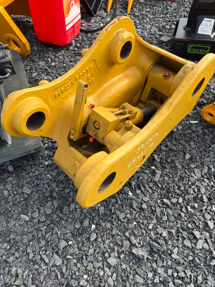 Fresh Miller hydraulic  Quick hitch 65mm  pin - Image 1