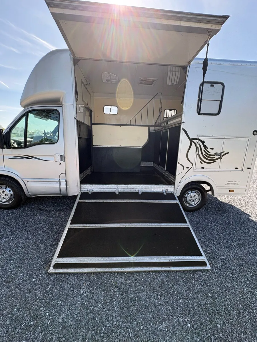 NI  registered Horse lorry - Image 2