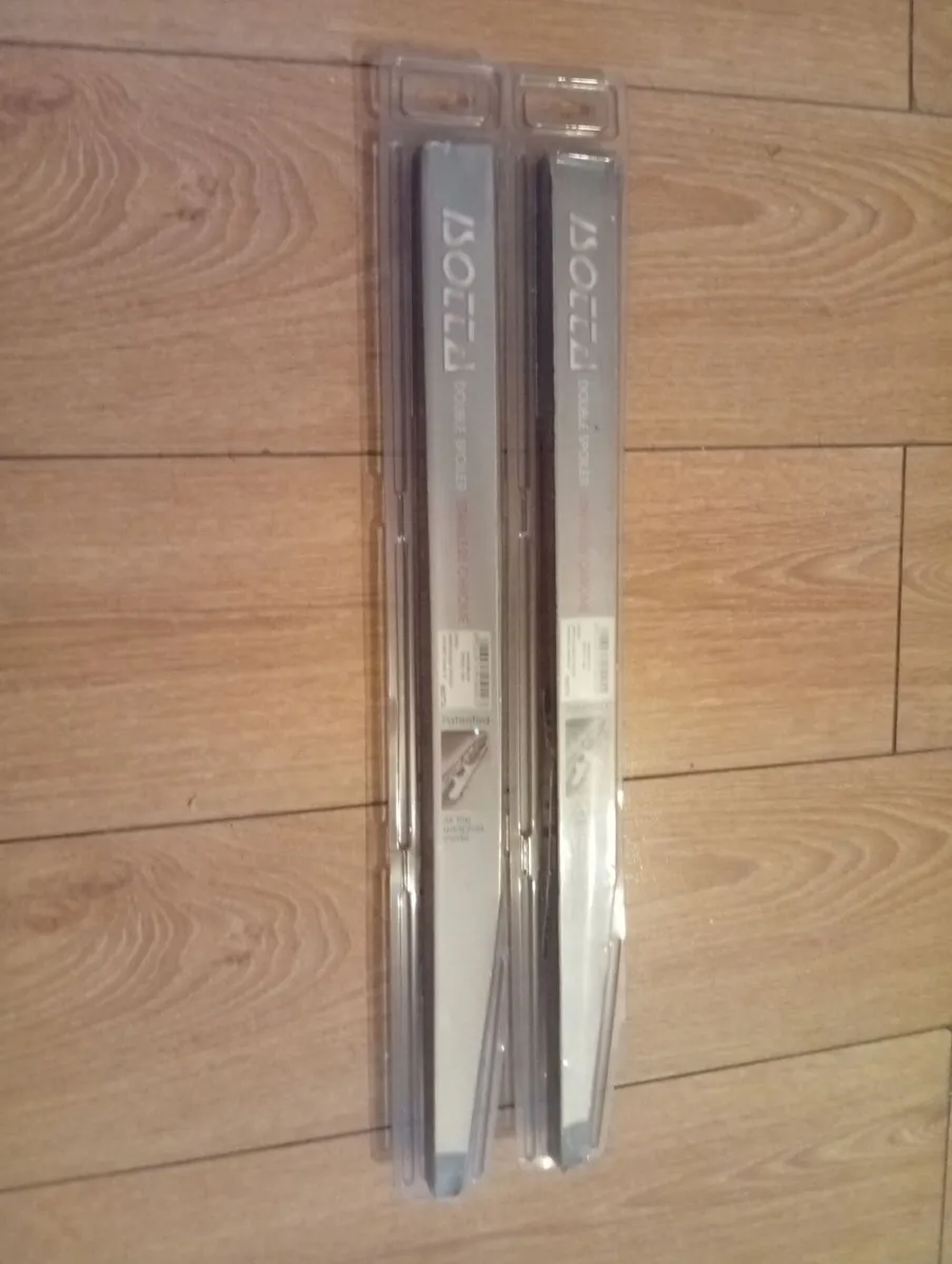 Brand New Italian Car Chrome Blades Wipers Pair - Image 3