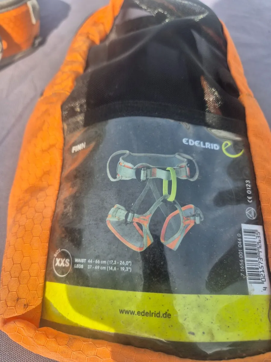 Climbing equipment - Image 2