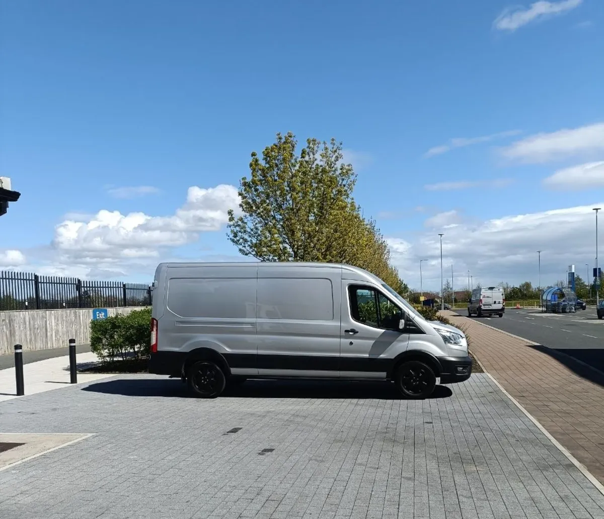 Ford Transit 2021 - Image 1